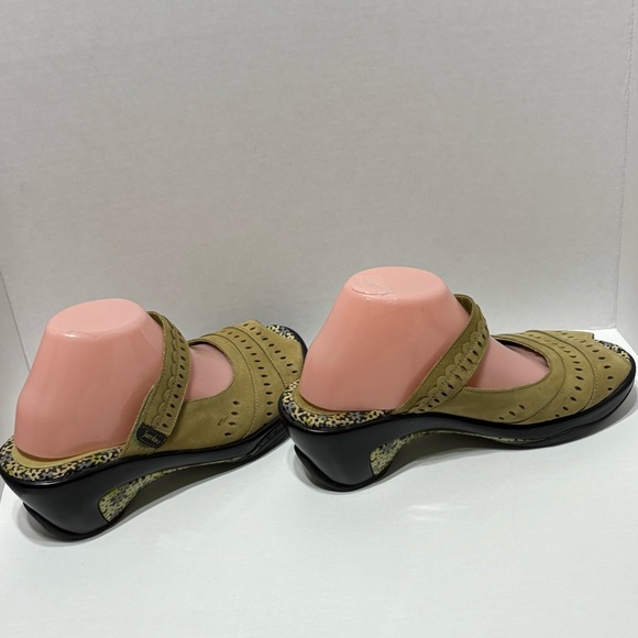 Jambu Touring Too Mary Jane Slide Mule Women’s 9.5 M Green Leather 3" Heel - Picture 6 of 16